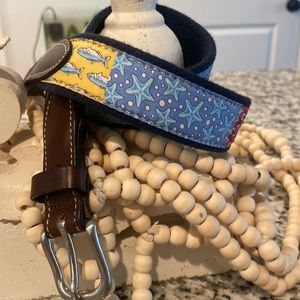 SZ 30 Men’s Vineyard Vines Belt Quilted Pattern